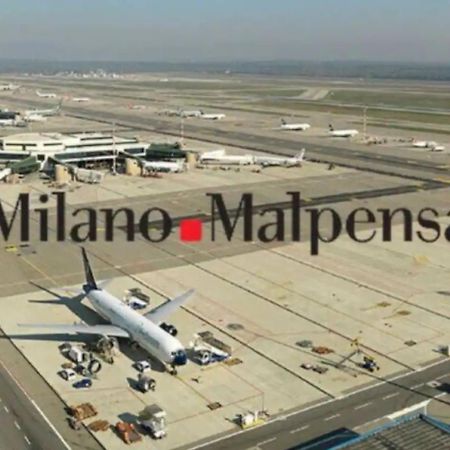10' Da Malpensa & 1' Dalla Stazione TreniShuttle Apartment Somma Lombardo Exterior foto
