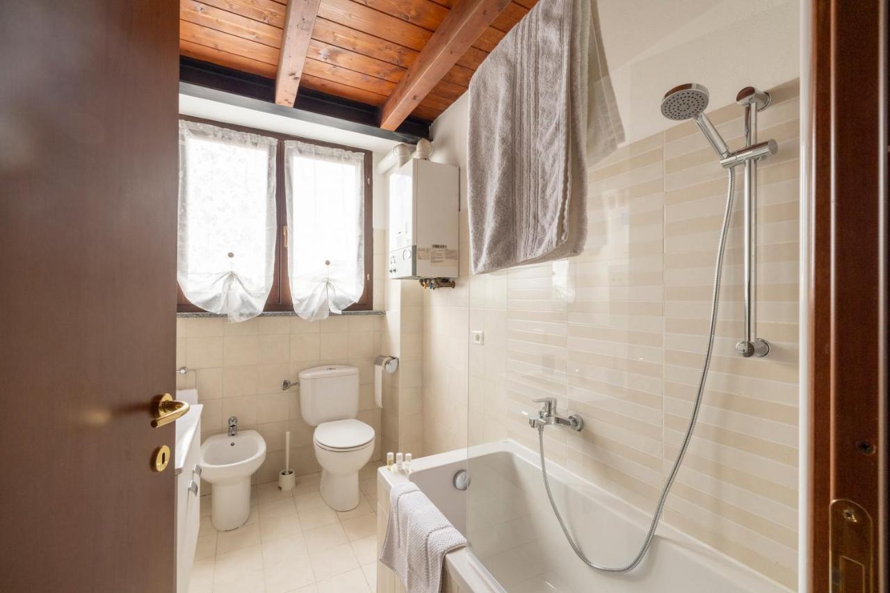 10' Da Malpensa & 1' Dalla Stazione TreniShuttle Apartment Somma Lombardo Exterior foto